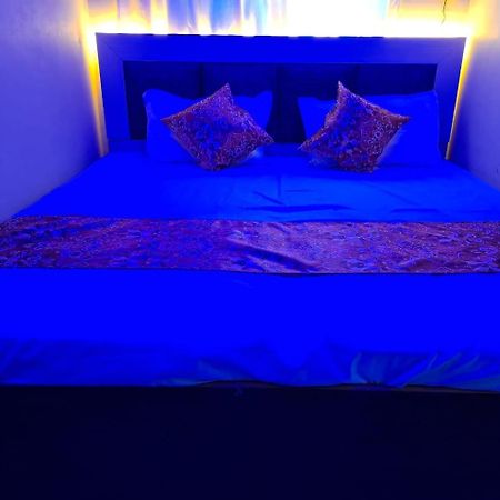 Hotel Sgh Subhadra Guest House Ayodhya Buitenkant foto
